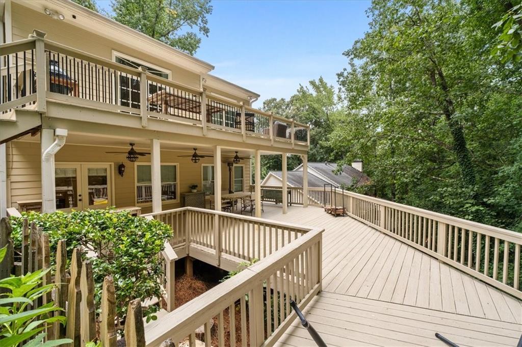 4449 Glengary Drive NE