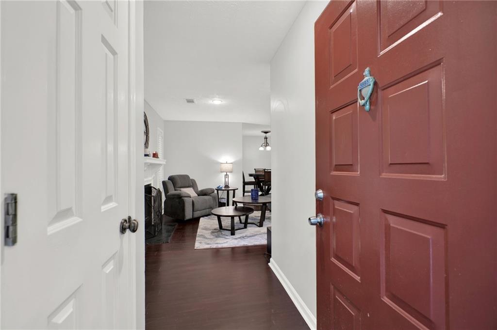 3893 Woodridge Way