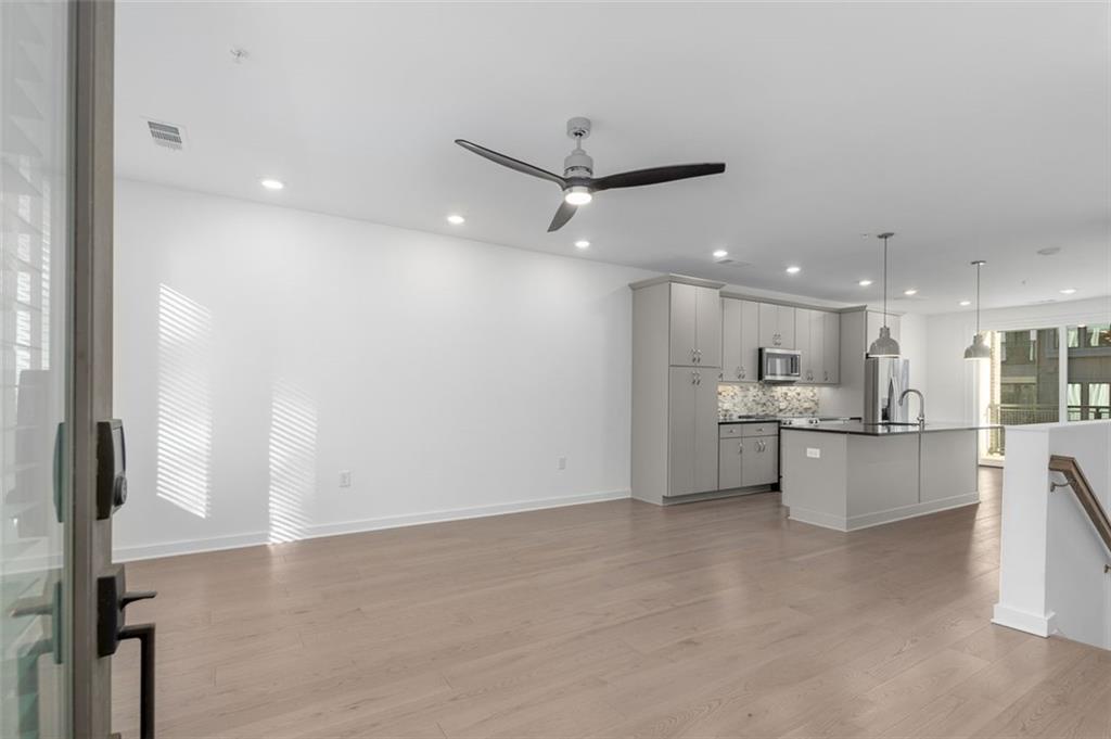 403 PRATT Drive SE 1007