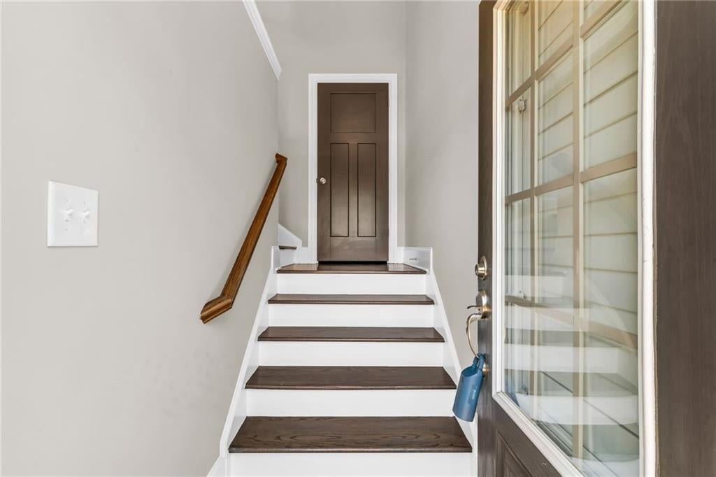 1547 Cambridge Walk Place