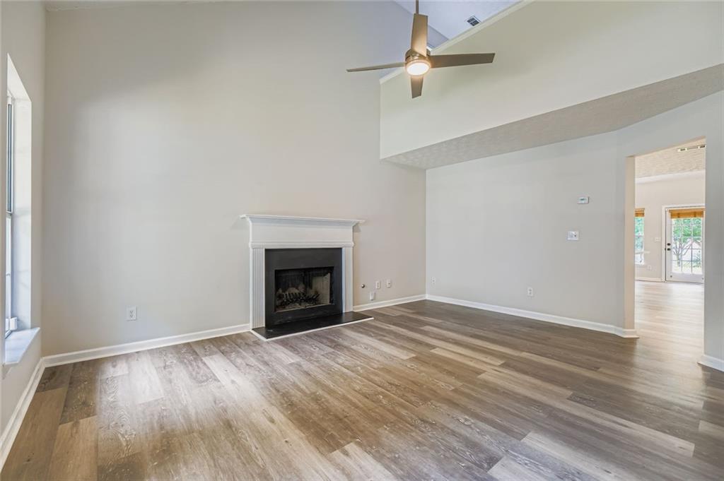 1297 Gates Circle SE