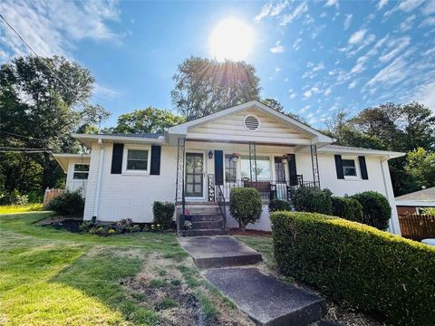 3215 WOODVIEW Drive SE Smyrna GA 30082