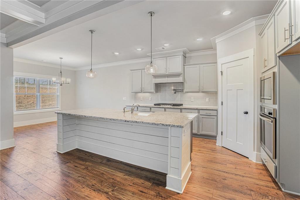 1119 Heights View Way