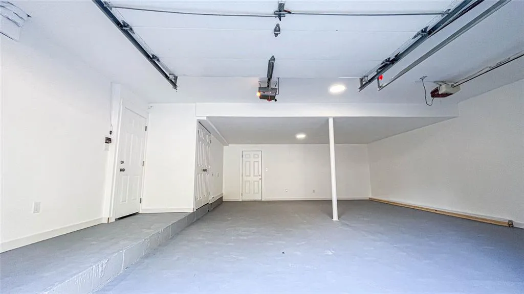 Suwanee, Georgia 30024, United States, 5 Bedrooms Bedrooms, ,3 BathroomsBathrooms,Residential,Active,252078