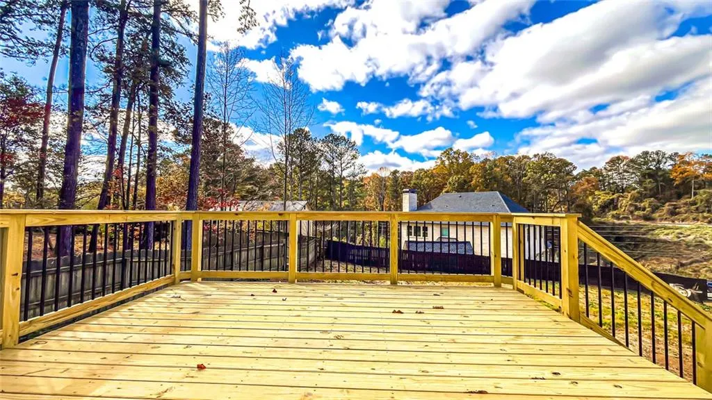 Suwanee, Georgia 30024, United States, 5 Bedrooms Bedrooms, ,3 BathroomsBathrooms,Residential,Active,252078