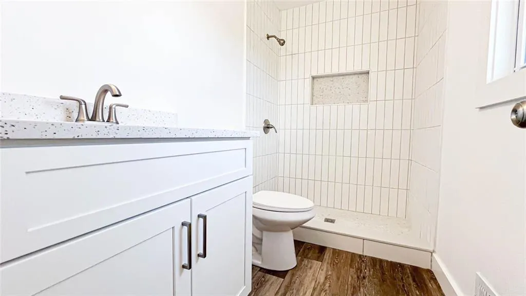 Suwanee, Georgia 30024, United States, 5 Bedrooms Bedrooms, ,3 BathroomsBathrooms,Residential,Active,252078