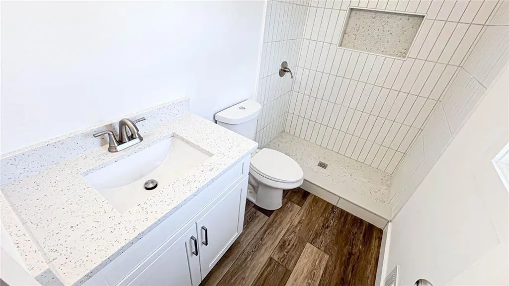 Suwanee, Georgia 30024, United States, 5 Bedrooms Bedrooms, ,3 BathroomsBathrooms,Residential,Active,252078