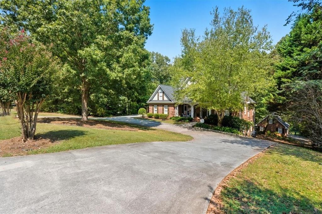 11 Breckenridge Road SE