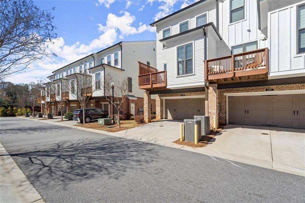 CHELSEA WALK - Residential