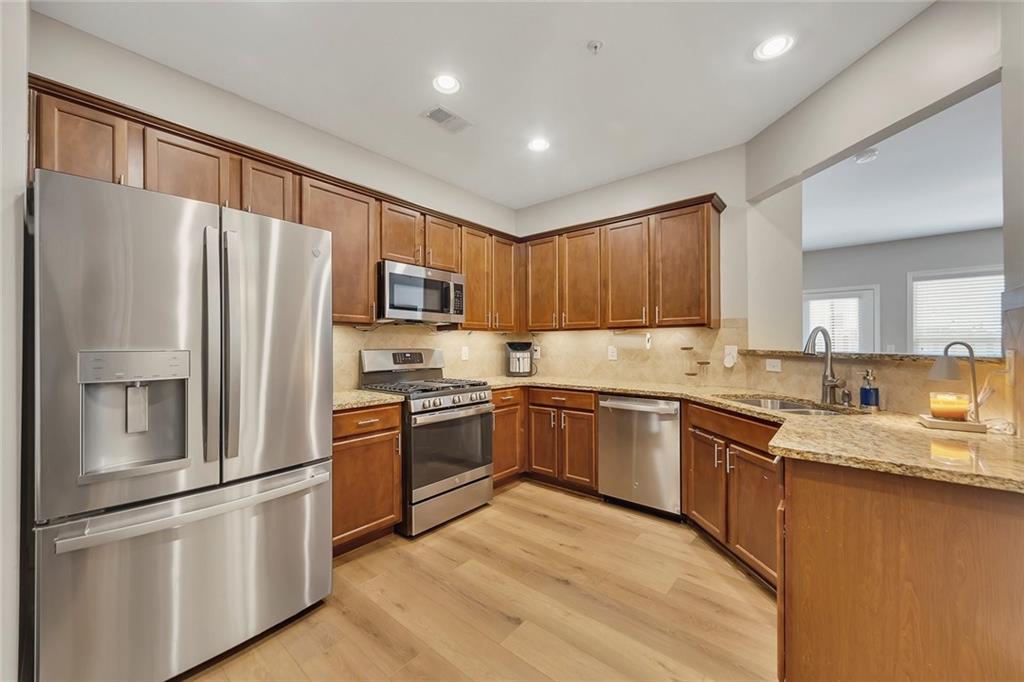 2112 Caswell Circle