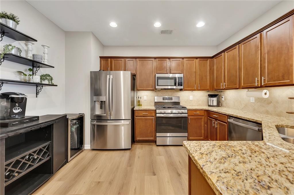 2112 Caswell Circle