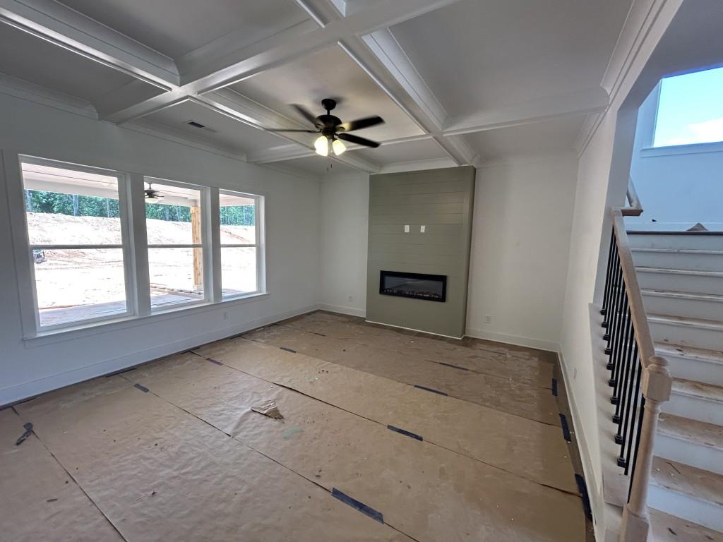 1285 PJ East Road