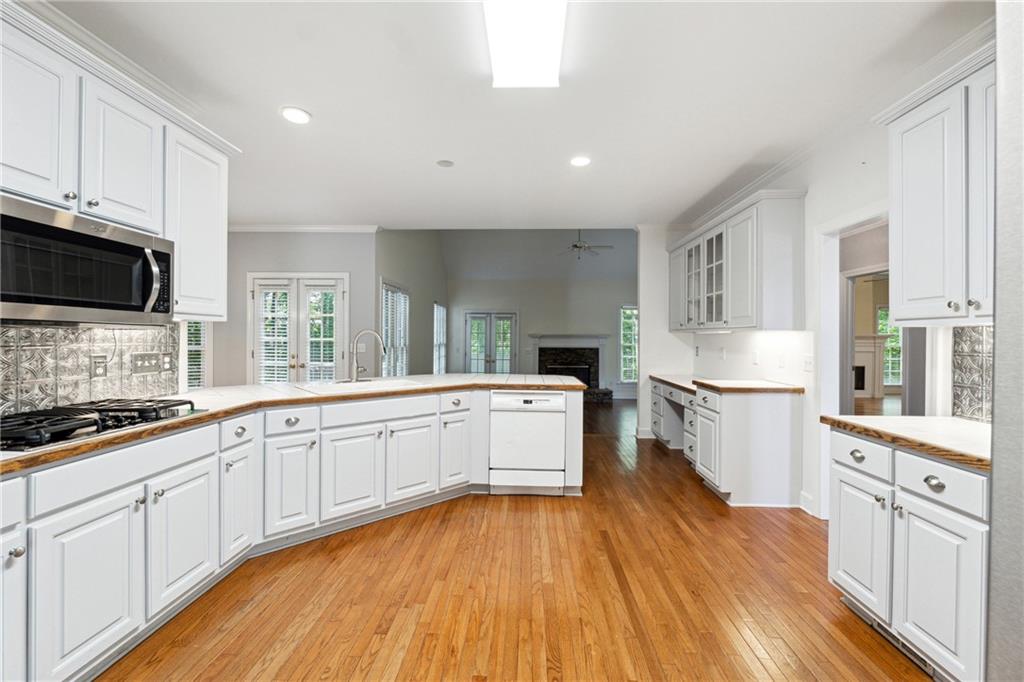936 Bramble Oak Court, Powder Springs, Georgia image 7