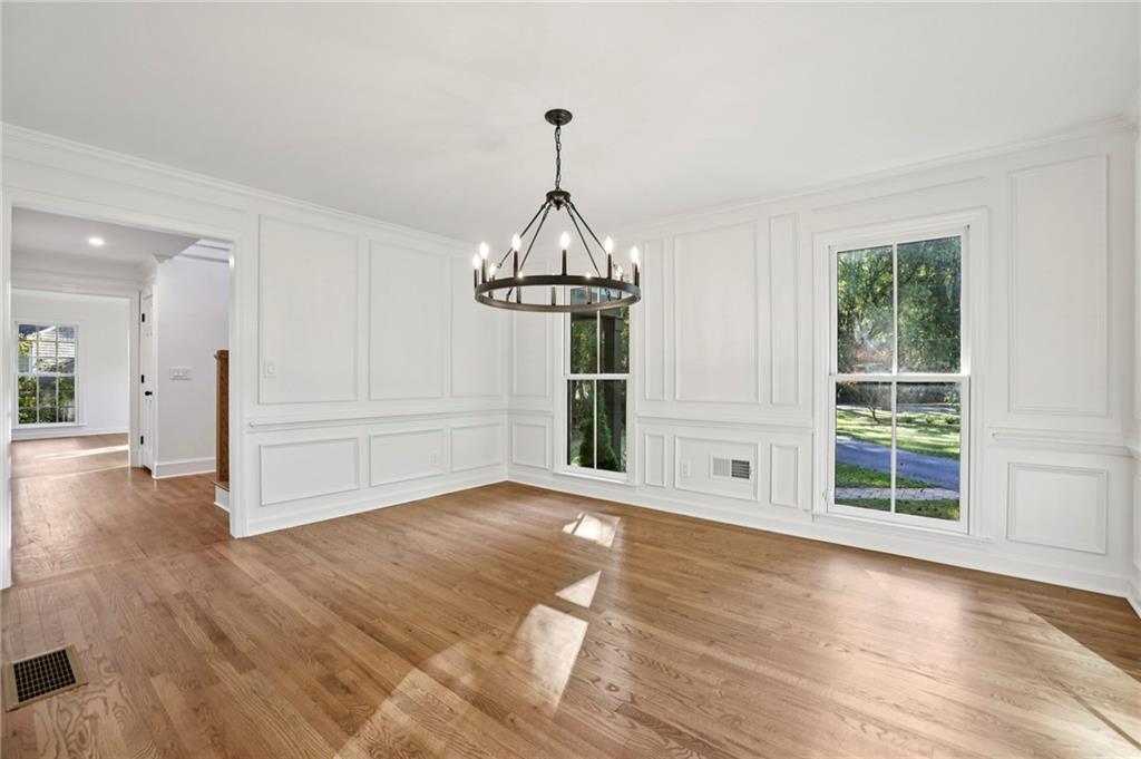 805 Wesley Oak Road NW