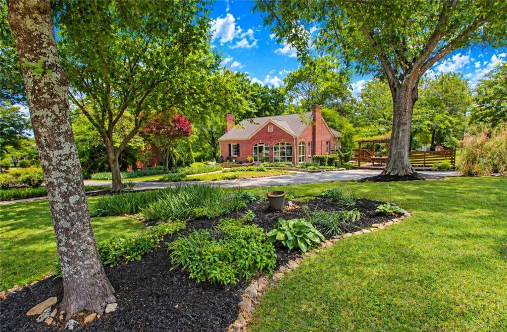 433 S Peachtree Street