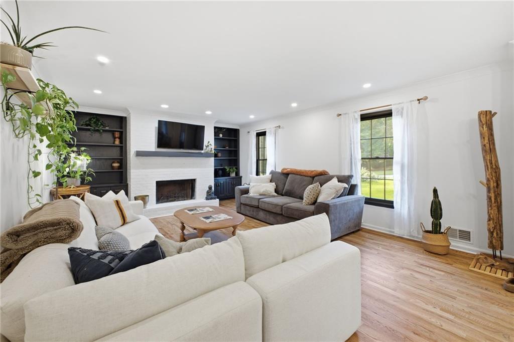 1465 Dallas Circle SW