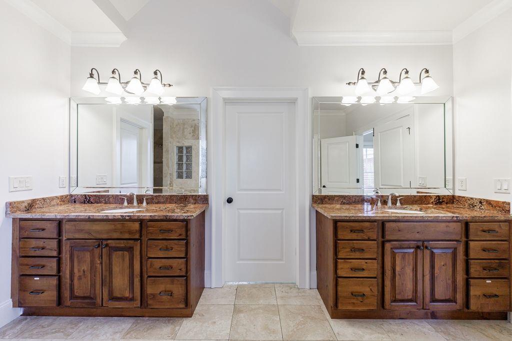 1364 Manget Way, Dunwoody, Georgia image 32