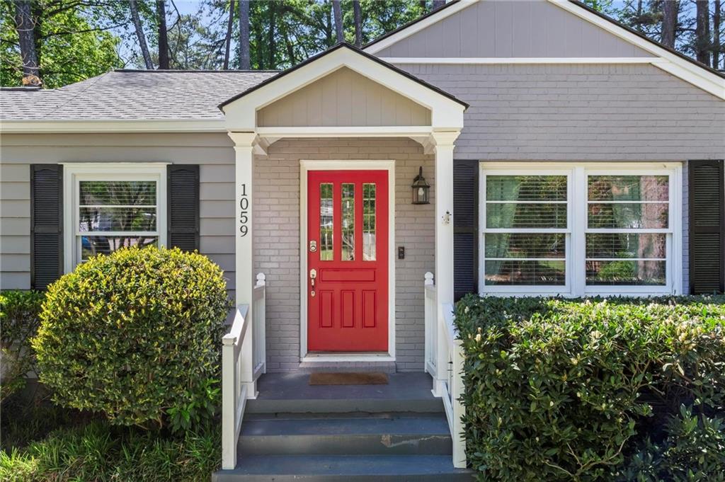 1059 Lindridge Drive NE