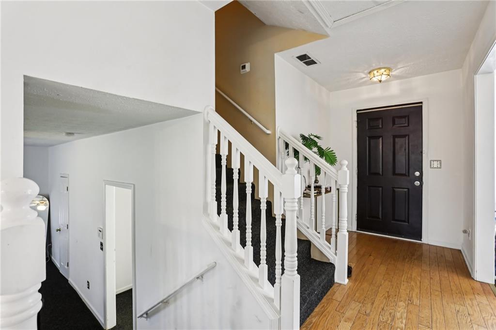 4031 Robin Circle
