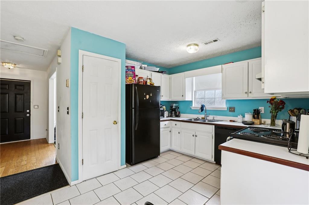 4031 Robin Circle