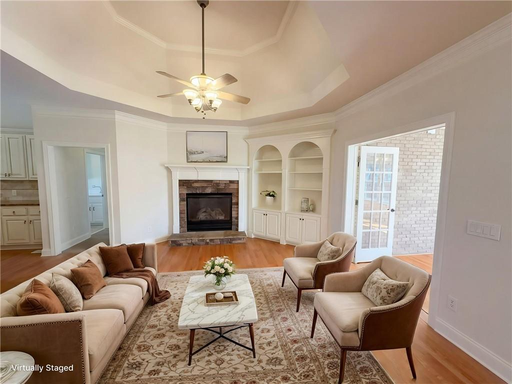 1225 Ewing Ives Drive