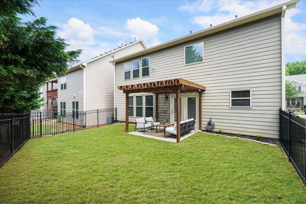 1305 Roswell Manor Circle