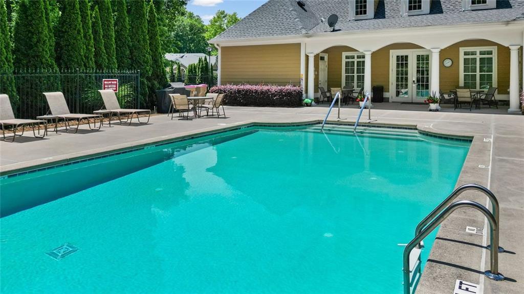 2716 Grapevine Circle