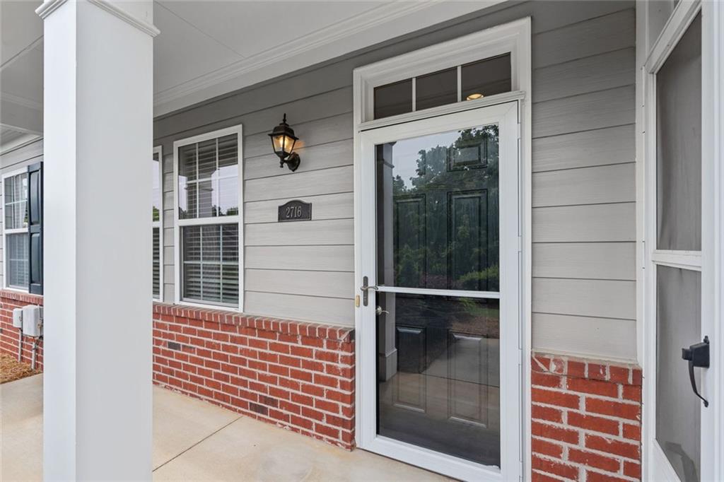 2716 Grapevine Circle