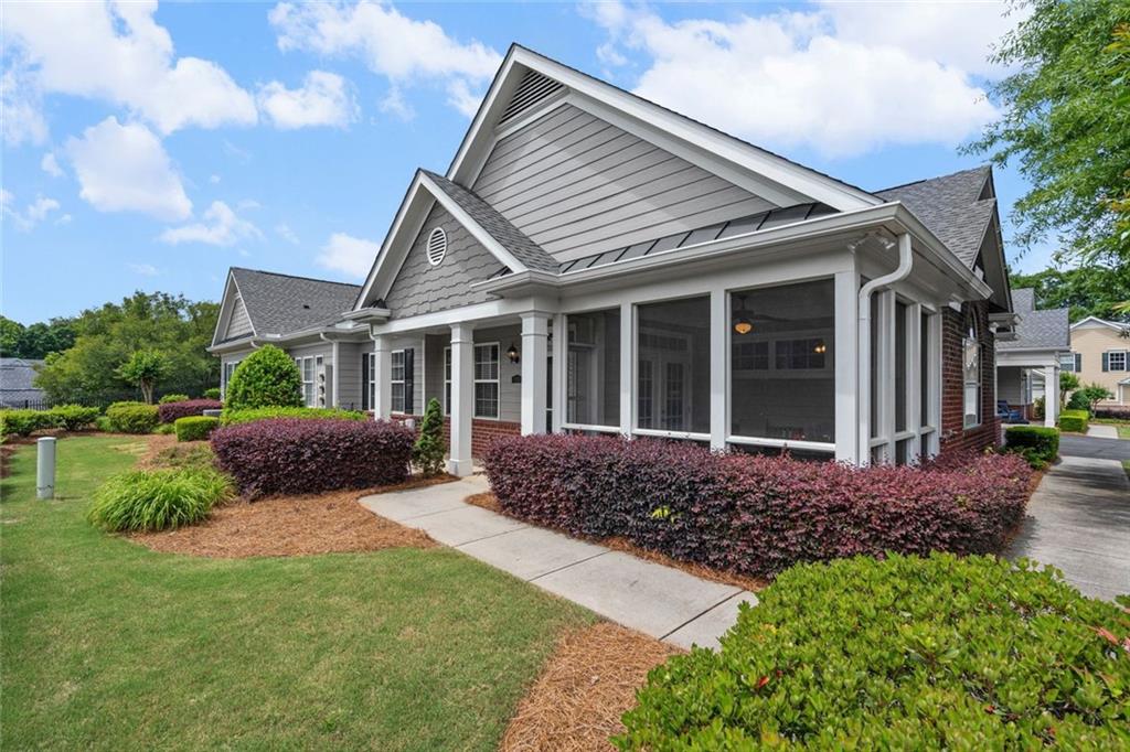 2716 Grapevine Circle