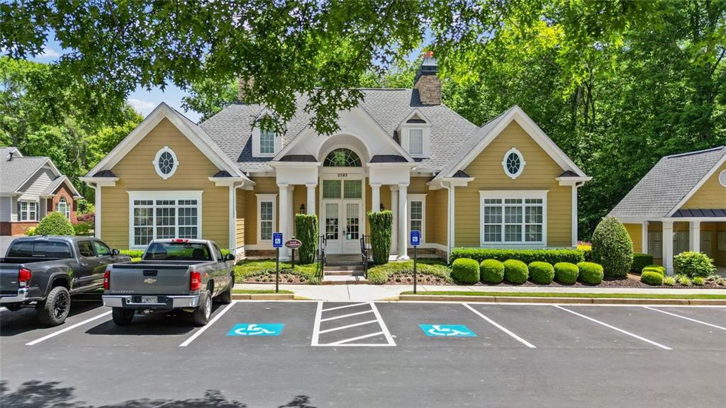 2716 Grapevine Circle