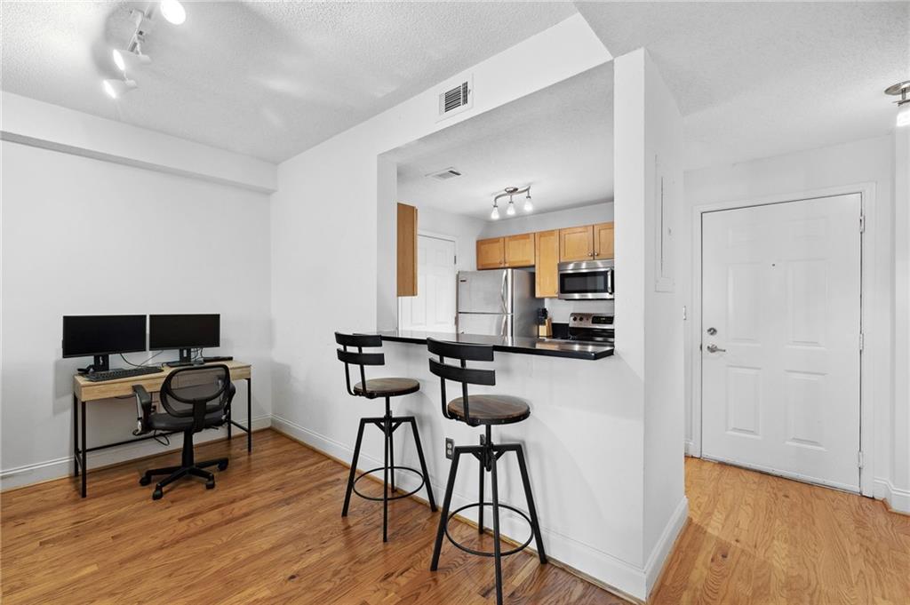 1075 Peachtree Walk NE A204