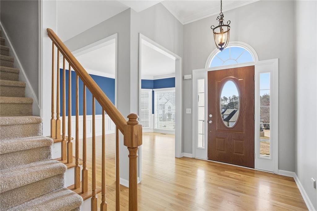 511 Chatfield Lane NW