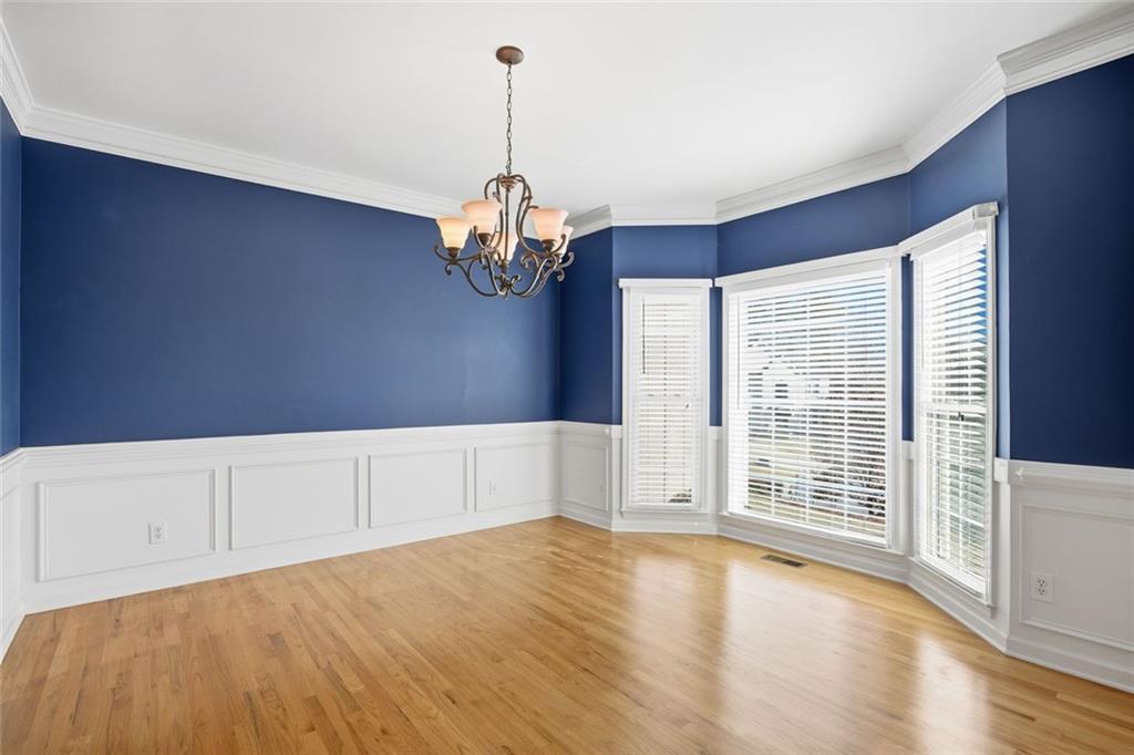 511 Chatfield Lane NW