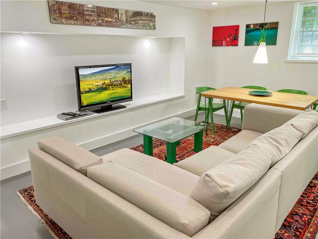 1566 N Morningside Drive NE