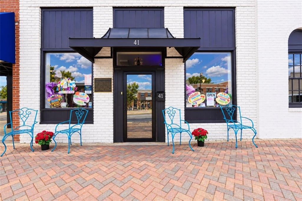 37 Keys Ferry Street