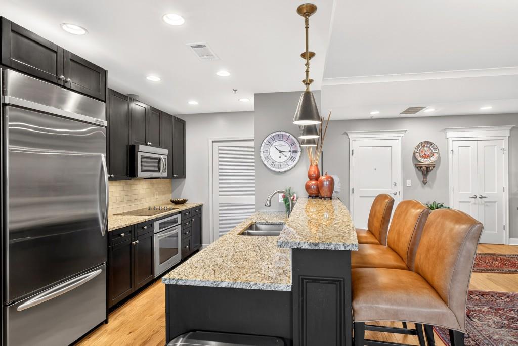 2795 Peachtree Road NE 1406