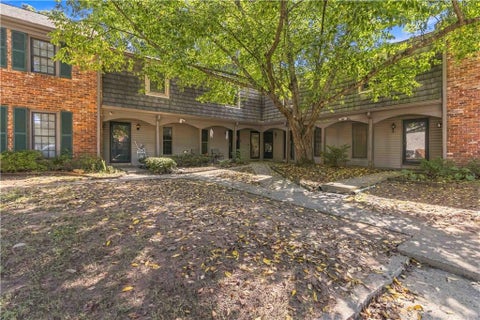 Condo For Sale - 3099 Colonial Way #G<br/> Atlanta, GA 30341