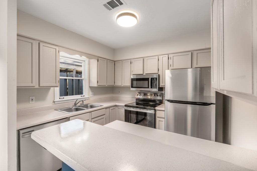 3476 Silver Maple Drive, Duluth, Georgia image 10