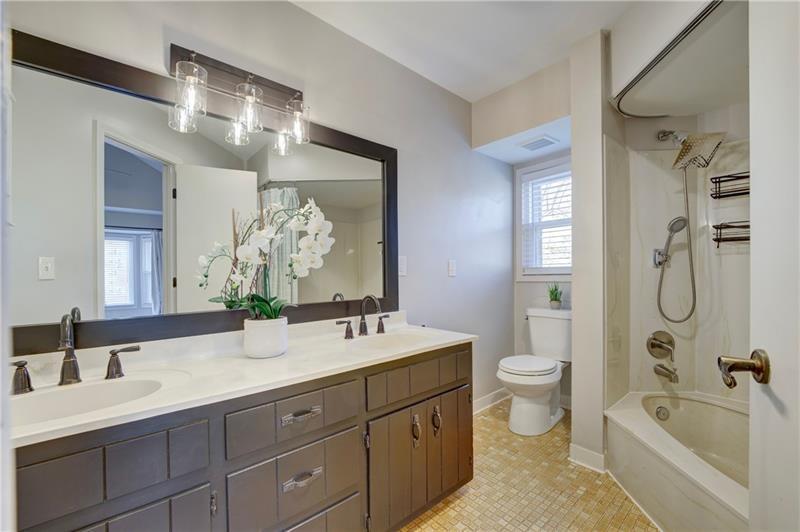 2249 Chimney Springs Drive, Marietta, Georgia image 26