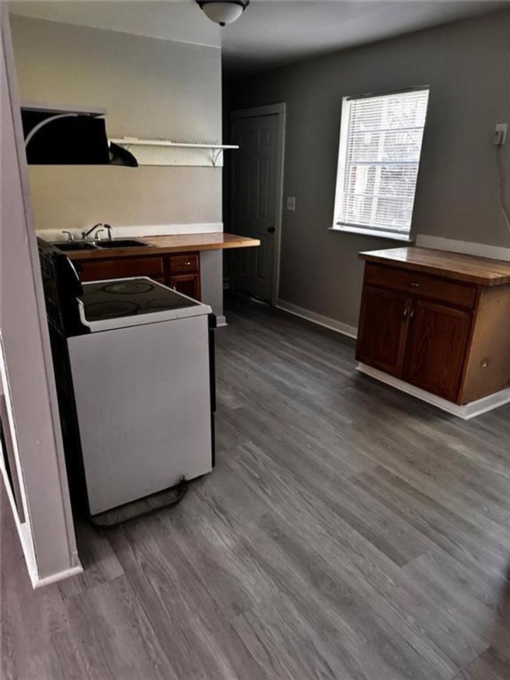 Photo of 1600 Puryear Drive NW, Dalton, GA 30721 (MLS # 7704170)