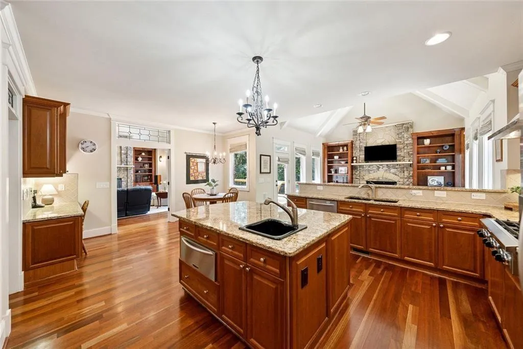 Alpharetta, Georgia 30004, United States, 5 Bedrooms Bedrooms, ,6 BathroomsBathrooms,Residential,Active,8508