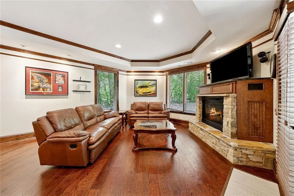 Alpharetta, Georgia 30004, United States, 5 Bedrooms Bedrooms, ,6 BathroomsBathrooms,Residential,Active,8508