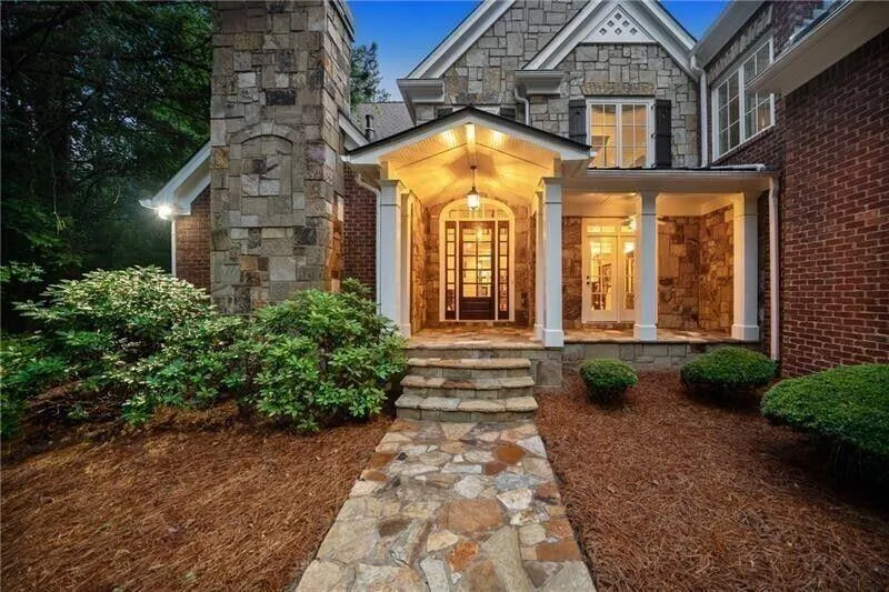 Alpharetta, Georgia 30004, United States, 5 Bedrooms Bedrooms, ,6 BathroomsBathrooms,Residential,Active,8508