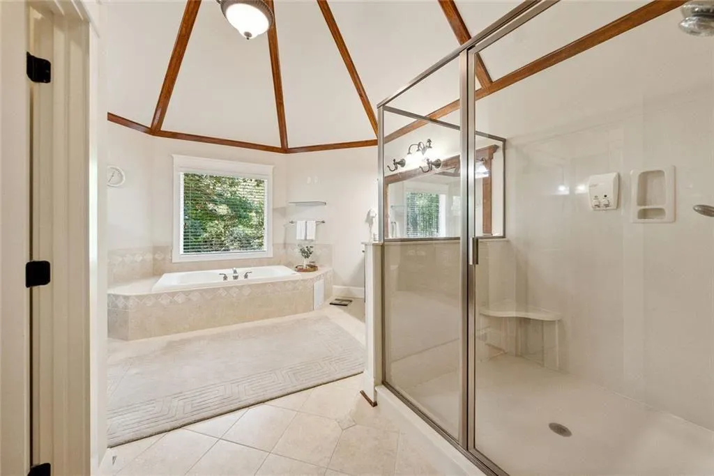 Alpharetta, Georgia 30004, United States, 5 Bedrooms Bedrooms, ,6 BathroomsBathrooms,Residential,Active,8508