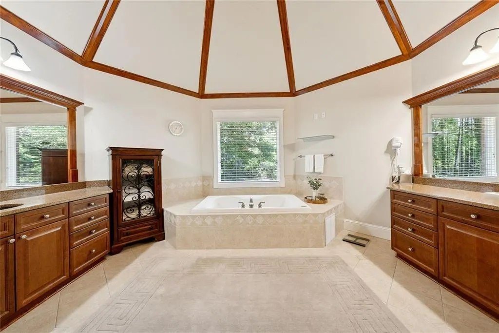 Alpharetta, Georgia 30004, United States, 5 Bedrooms Bedrooms, ,6 BathroomsBathrooms,Residential,Active,8508