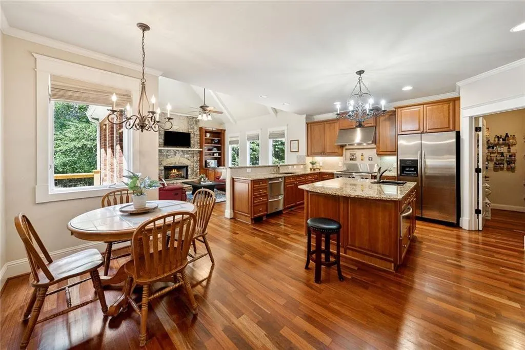 Alpharetta, Georgia 30004, United States, 5 Bedrooms Bedrooms, ,6 BathroomsBathrooms,Residential,Active,8508