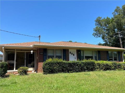 Homes For Sale - 1496 Railroad Avenue<br/> Sugar Hill, GA 30518