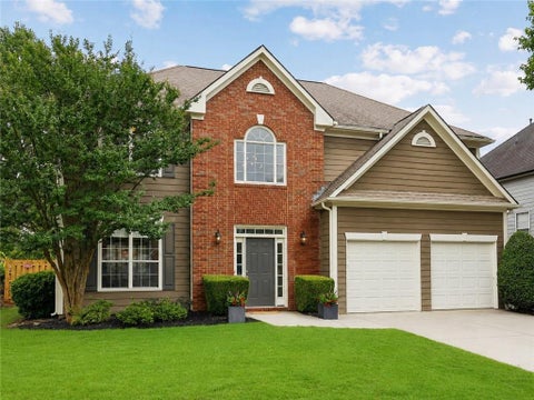 Homes For Sale - 5075 Baywood Drive<br/> Roswell, GA 30076