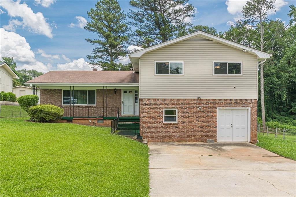 2272 Green Hawk Court