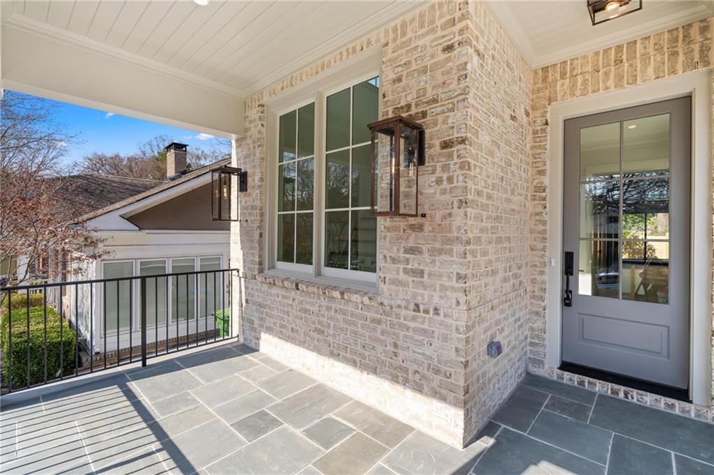 1140 Rosedale Drive NE